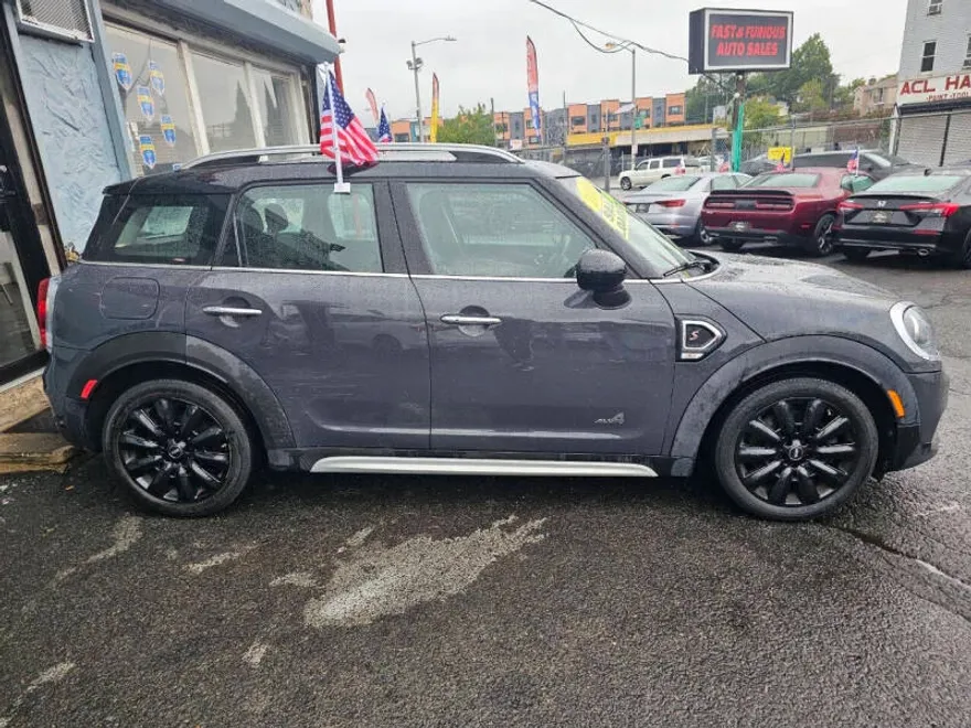 2019 Mini Countryman S ALL4 photo 1