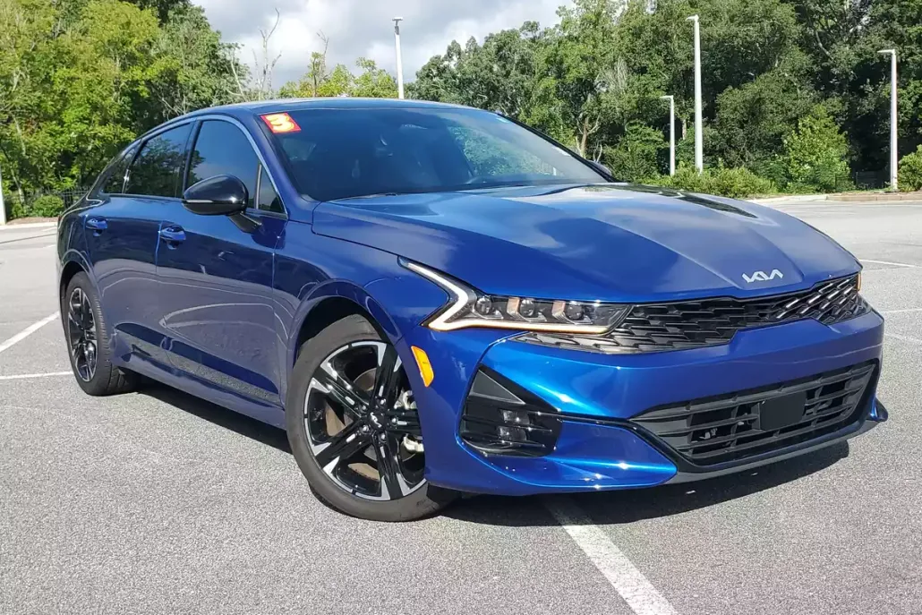2023 Kia K5 GT-Line photo 1