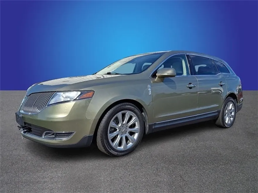 2013 Lincoln MKT EcoBoost photo 1