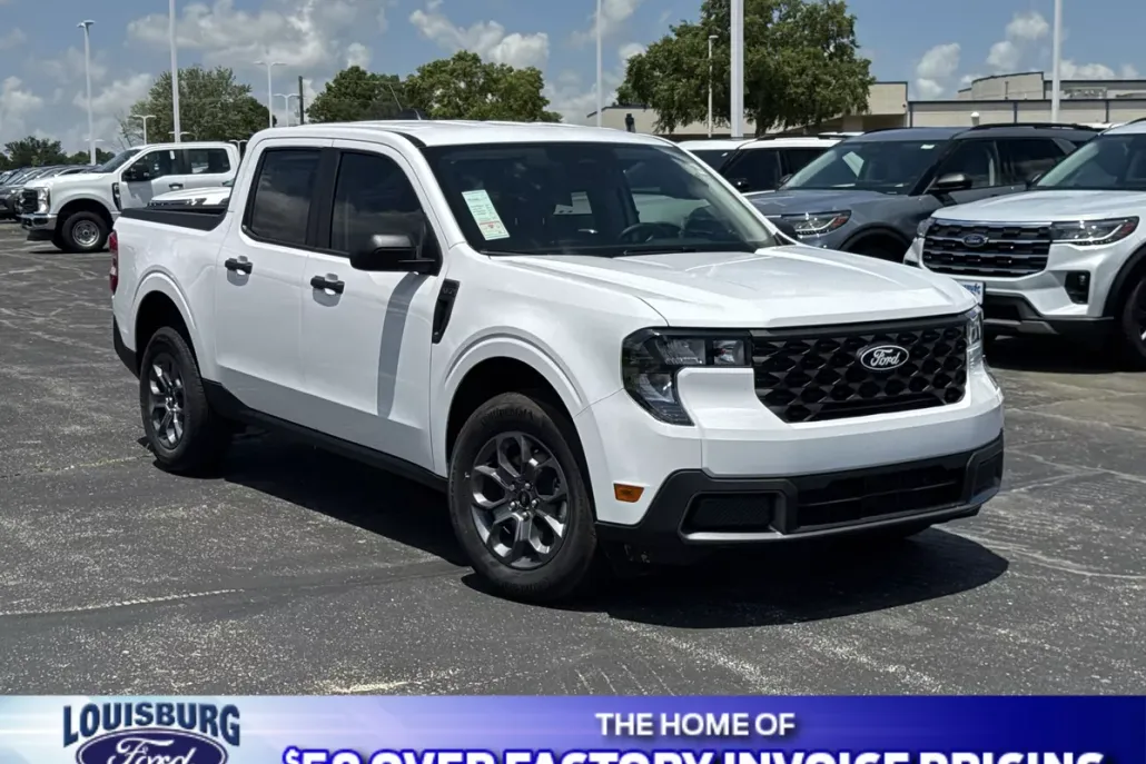 2025 Ford Maverick XLT photo 1