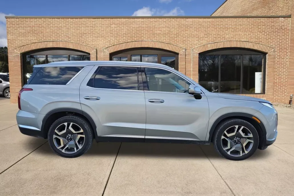 2024 Hyundai Palisade Limited photo 1