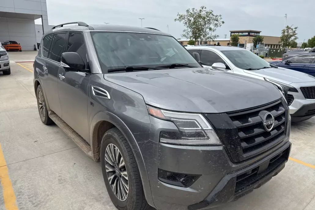 2021 Nissan Armada SL photo 1