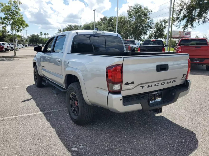 2023 Toyota Tacoma SR5 V6 photo 1