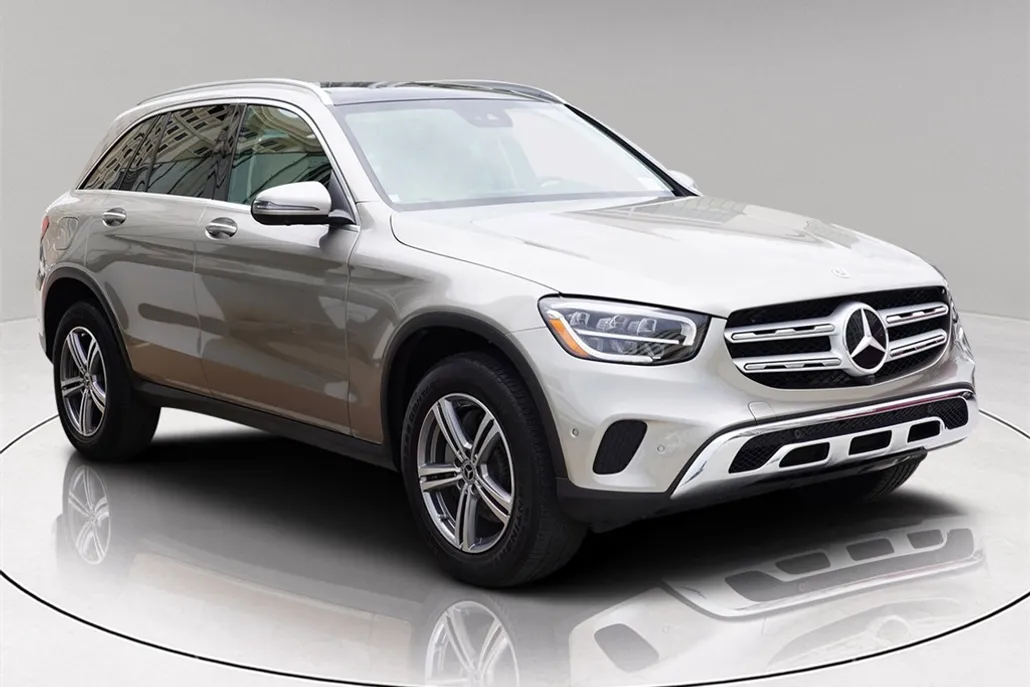 2022 Mercedes Benz GLC 300 photo 1