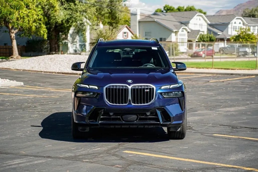2023 Bmw X7 M60i photo 1
