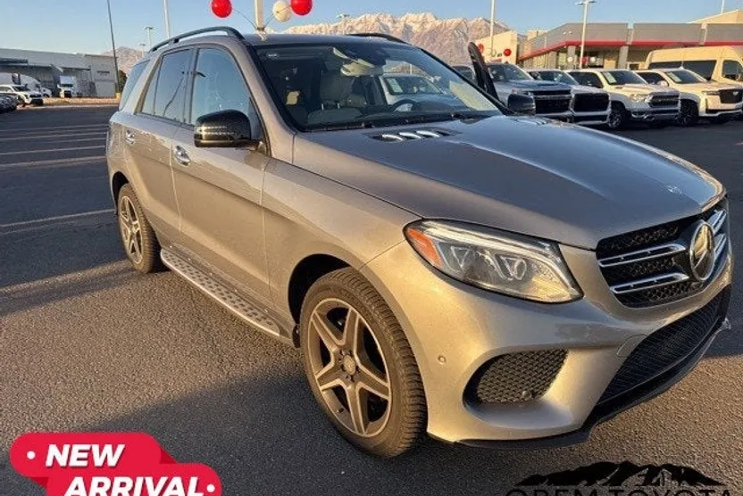 2016 Mercedes Benz GLE 400 4MATIC photo 1