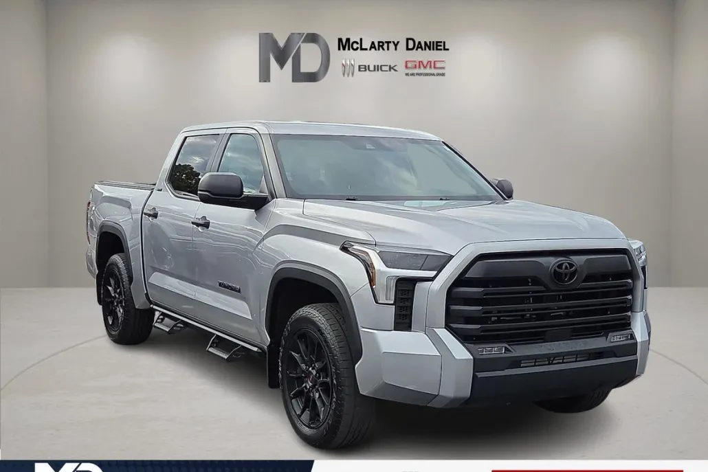 2025 Toyota Tundra SR photo 1