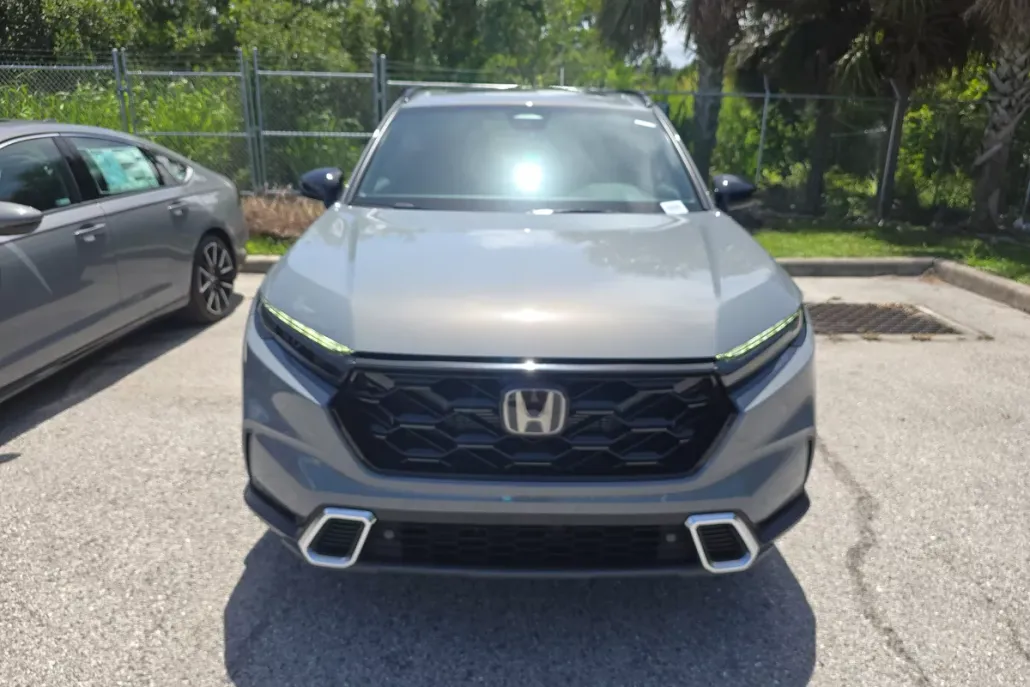 2025 Honda CR-V Hybrid Sport Touring photo 1