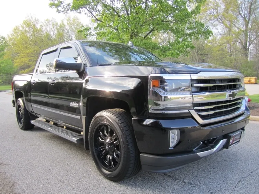 2016 Chevrolet Silverado 1500 High Country photo 1