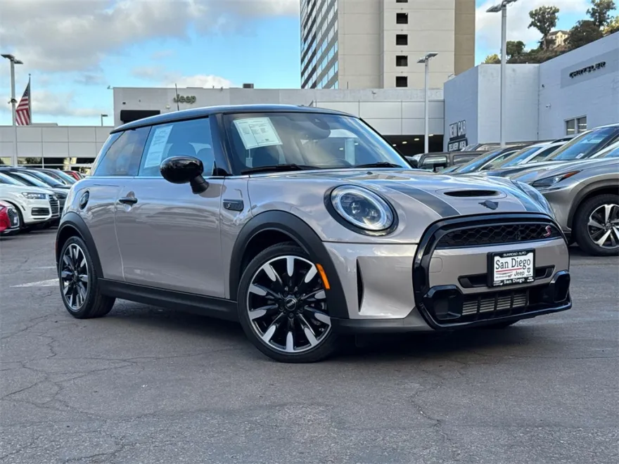 2024 Mini Cooper Hardtop S photo 1