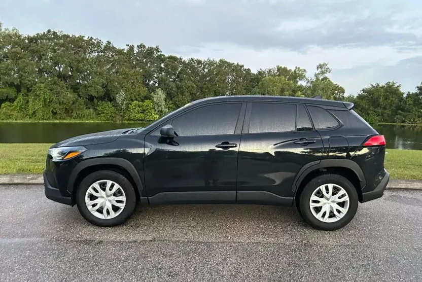2025 Toyota Corolla Cross L photo 1