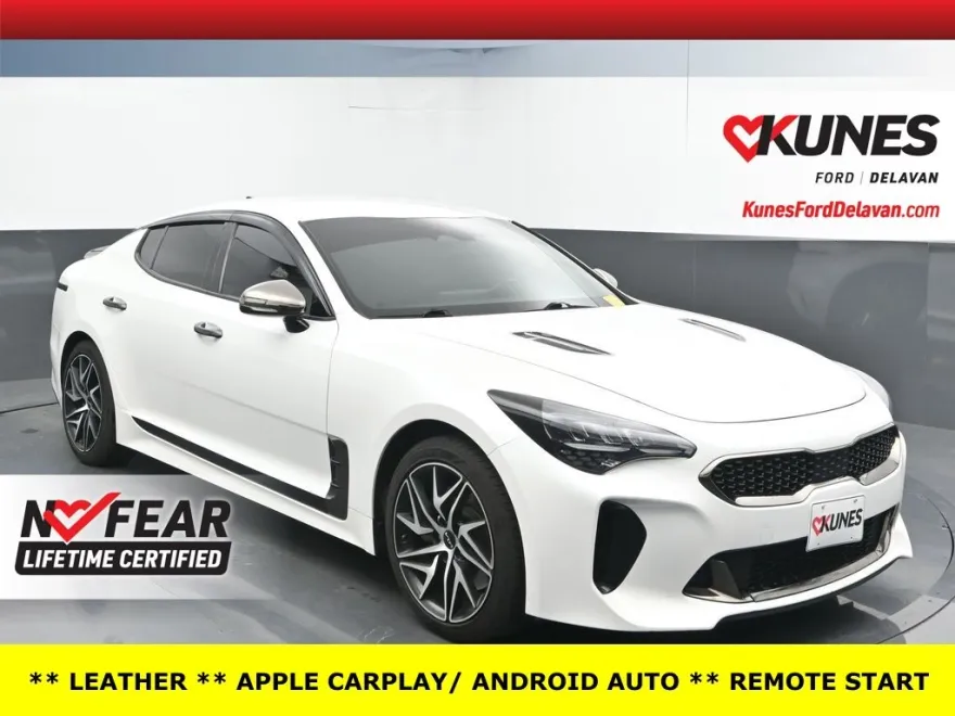 2023 Kia Stinger GT-Line photo 1
