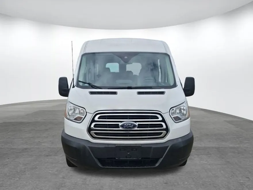 2019 Ford Transit XLT photo 1