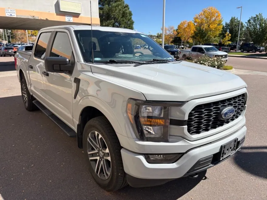 2023 Ford F-150 XL photo 1