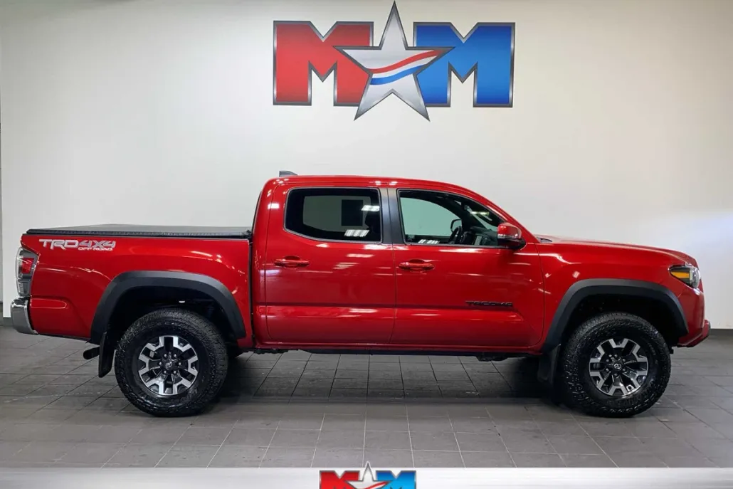 2023 Toyota Tacoma TRD Double Cab V6 photo 1
