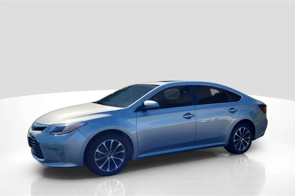2017 Toyota Avalon Plus XLE Premium Touring Limited photo 1