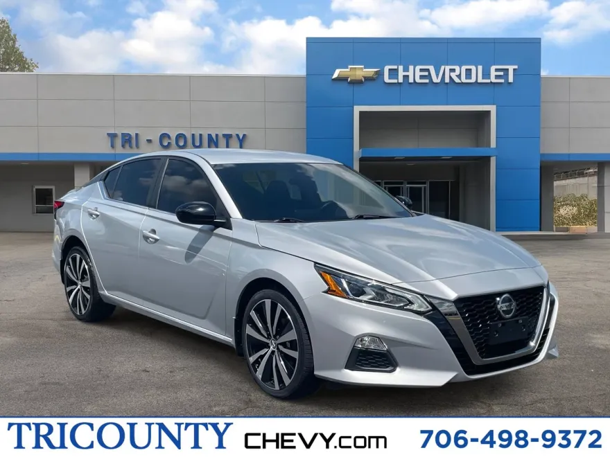 2022 Nissan Altima SR photo 1