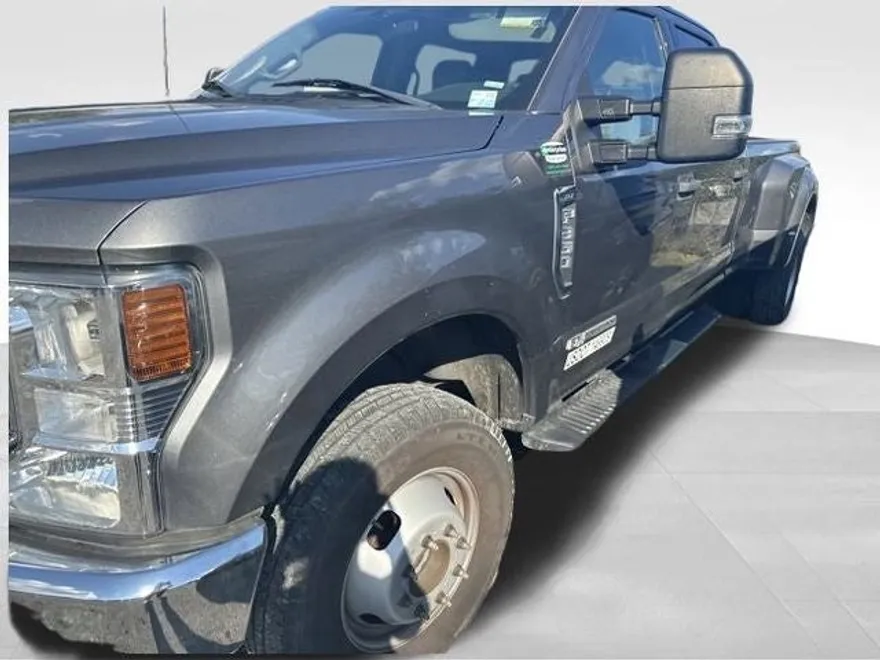 2022 Ford F-350 photo 1