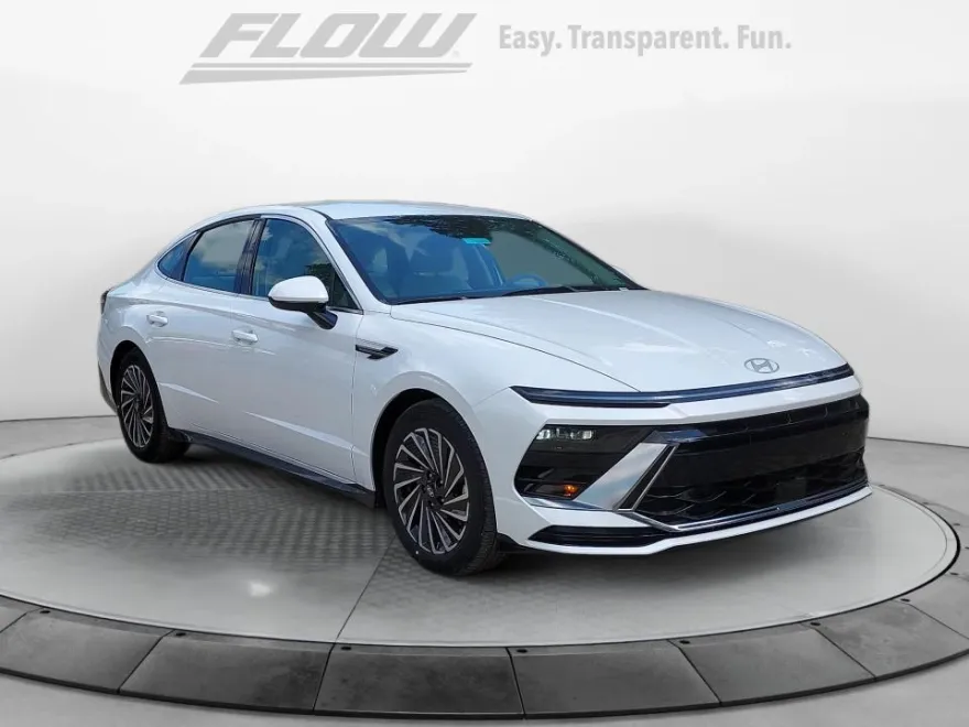 2025 Hyundai Sonata Hybrid SEL photo 1