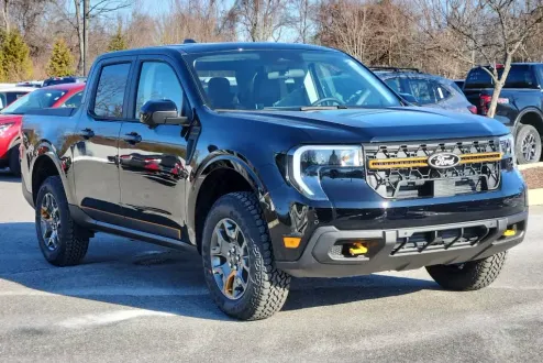 2025 Ford Maverick Tremor photo 2