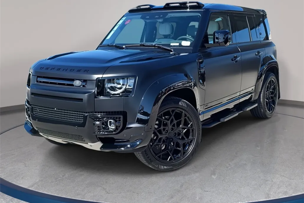 2025 Land Rover Defender 110 V8 photo 1