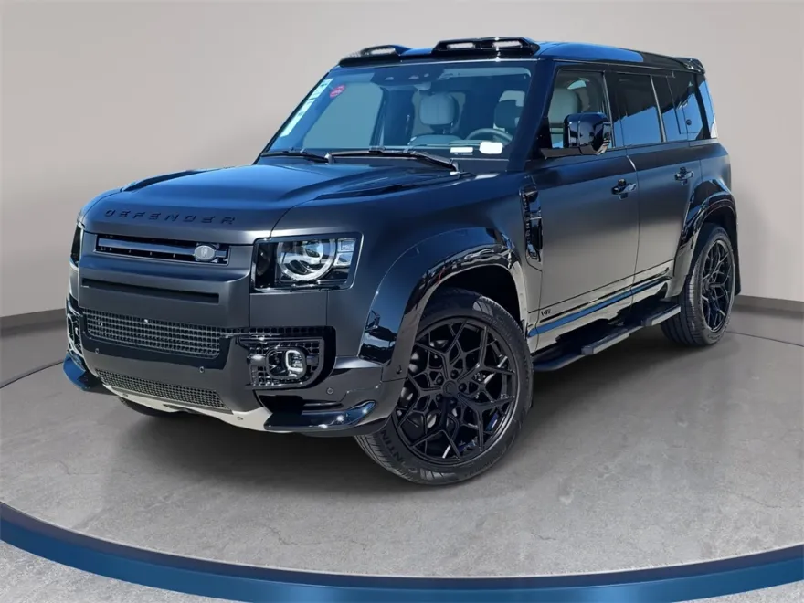 2025 Land Rover Defender 110 V8 photo 1