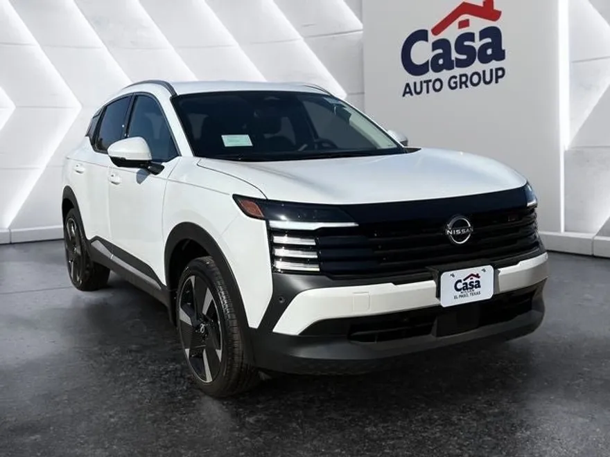 2025 Nissan Kicks SR photo 1