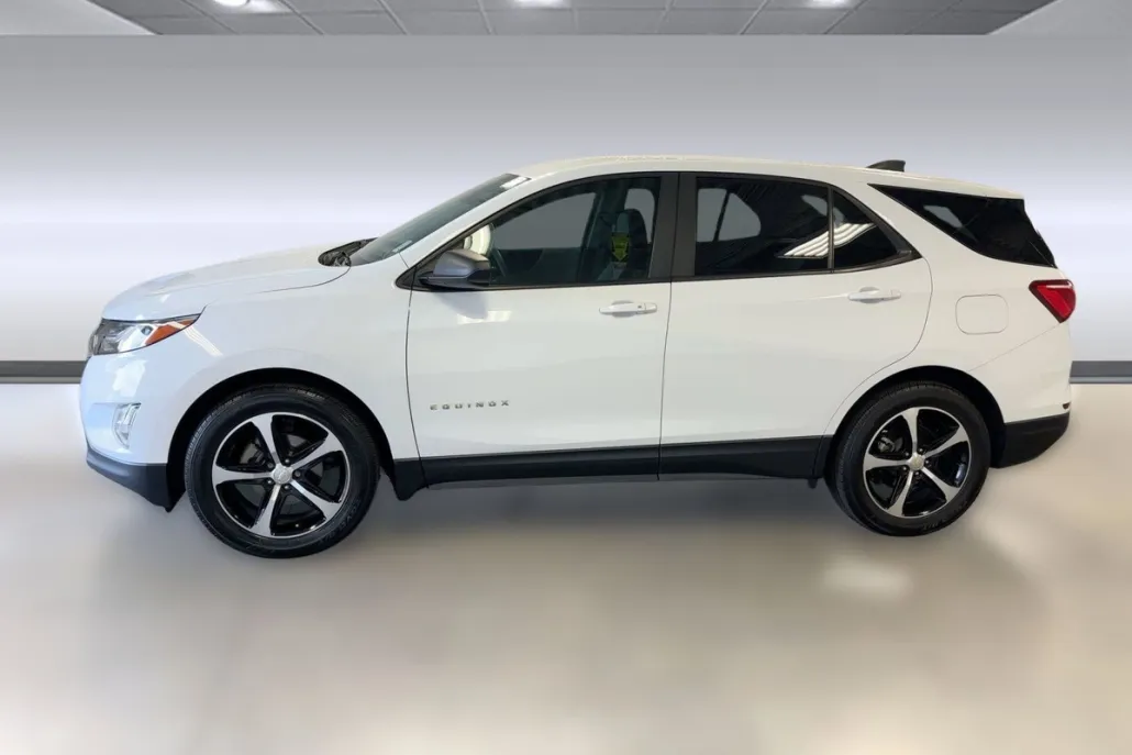 2020 Chevrolet Equinox LS photo 1