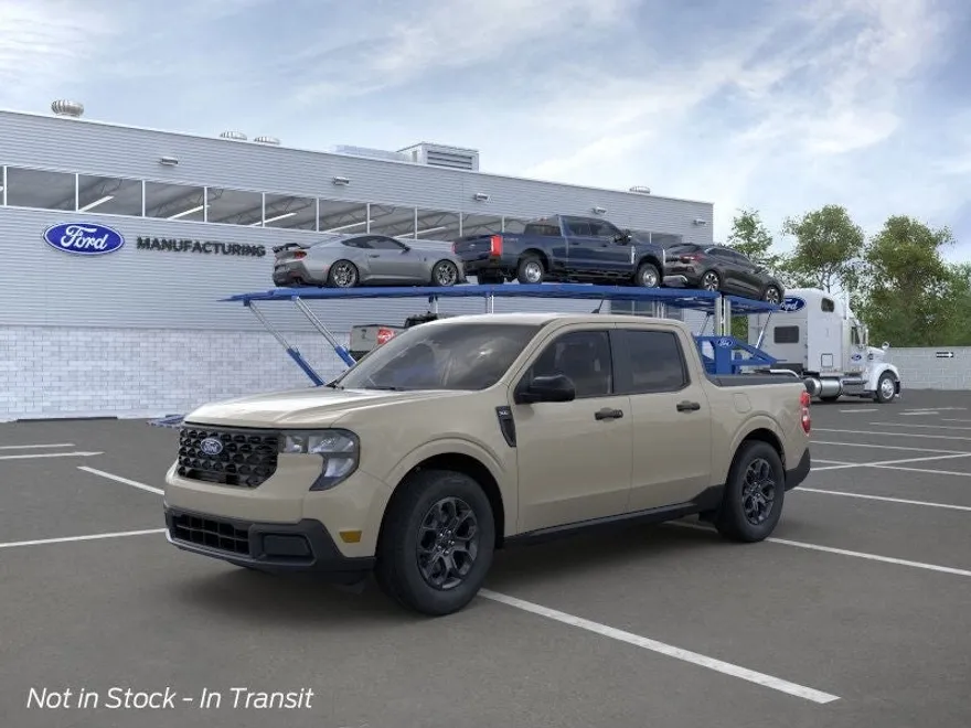 2025 Ford Maverick XLT photo 1