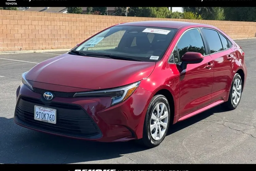 2025 Toyota Corolla Hybrid LE photo 1