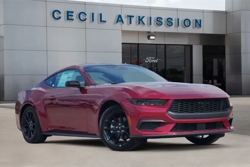 2025 Ford Mustang EcoBoost photo 1