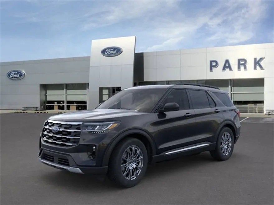 2025 Ford Explorer photo 1
