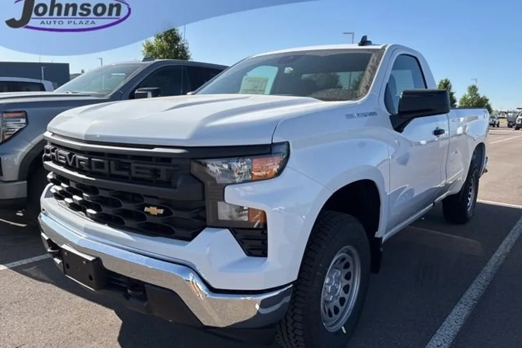 2025 Chevrolet Silverado 1500 photo 1