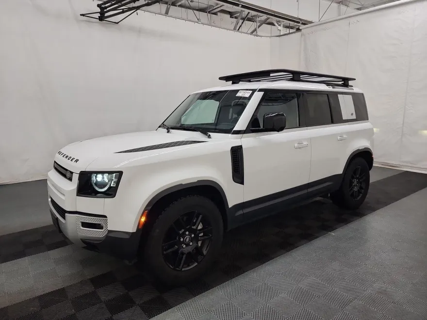2023 Land Rover Defender SE photo 1