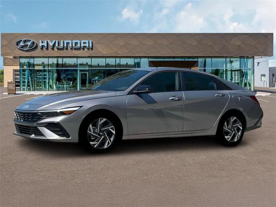 2025 Hyundai Elantra SEL Sport photo 1