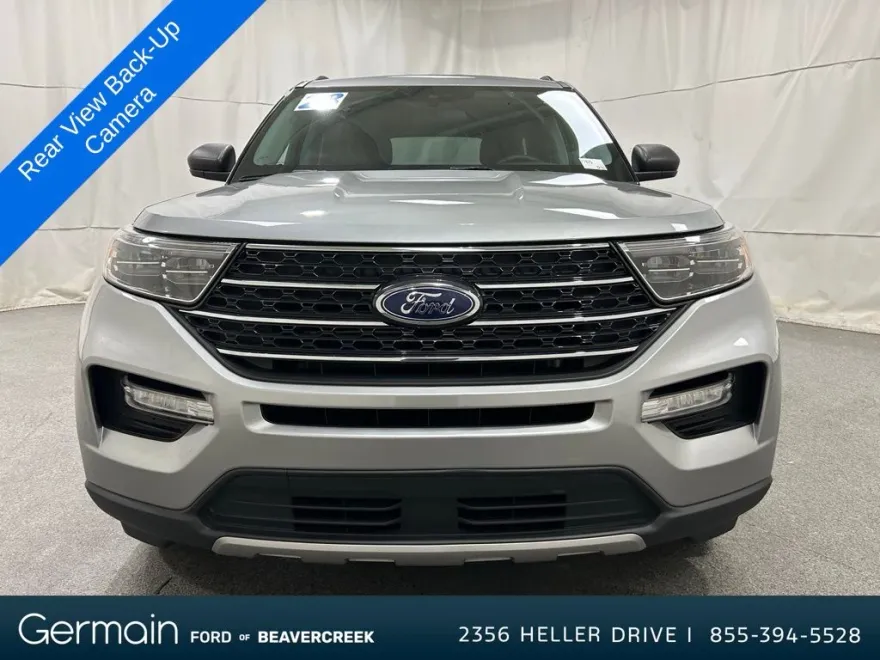 2023 Ford Explorer XLT photo 1