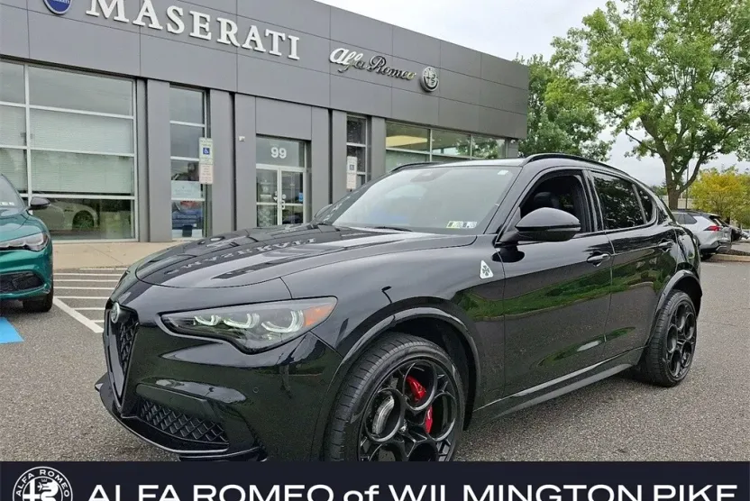 2024 Alfa Romeo Stelvio Quadrifoglio photo 1