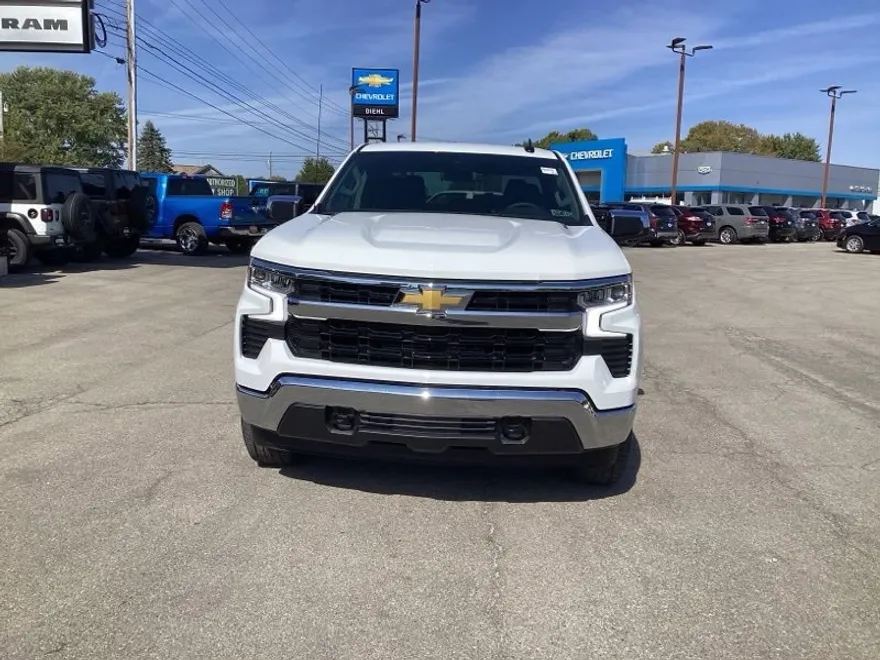 2026 Chevrolet Silverado 1500 LT photo 1