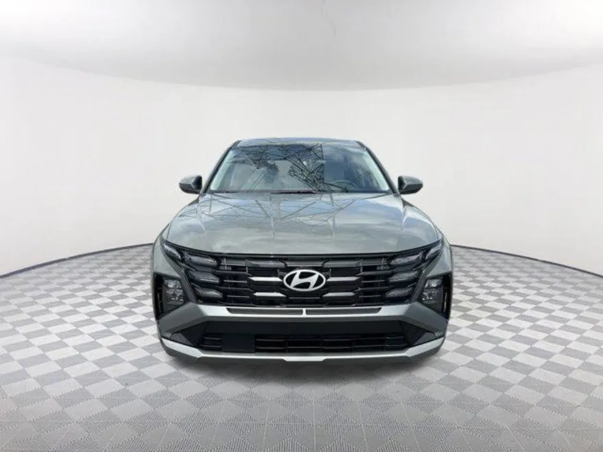 2025 Hyundai Tucson SE photo 1