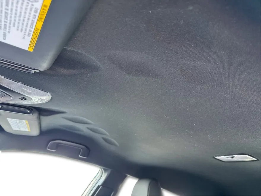 2022 Toyota C-HR XLE photo 22
