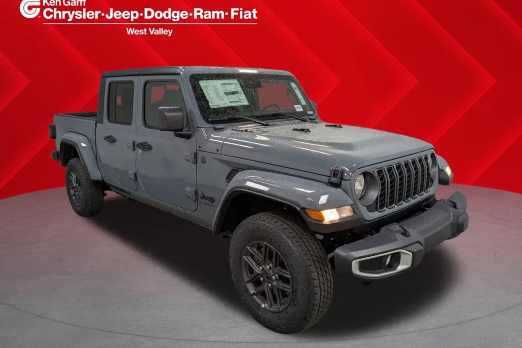 2025 Jeep Gladiator Sport S photo 1