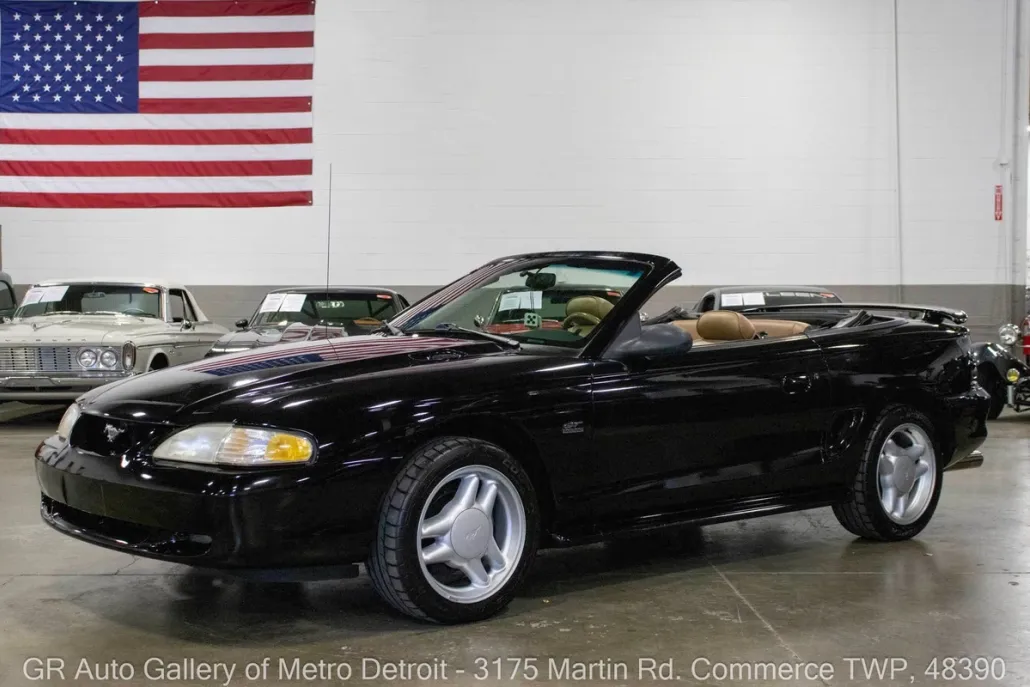 1994 Ford Mustang GT photo 1