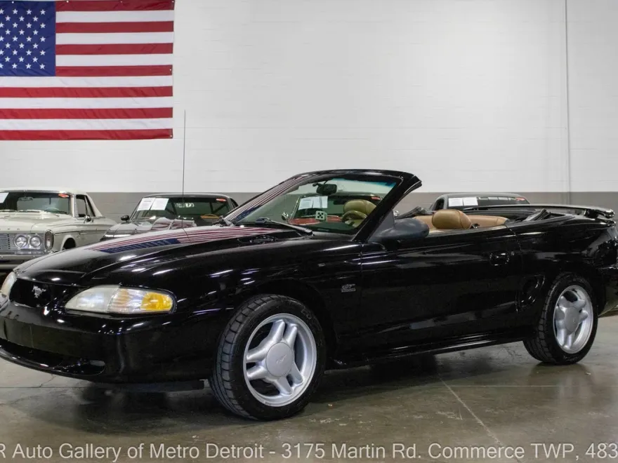 1994 Ford Mustang GT photo 1
