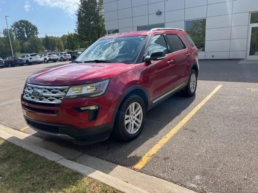 2018 Ford Explorer XLT photo 1