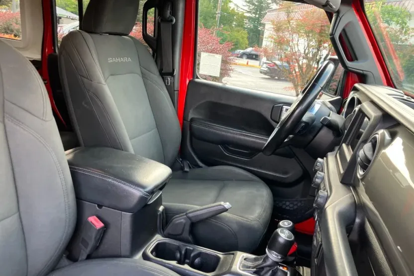 2019 Jeep Wrangler Unlimited Sahara Sport photo 1