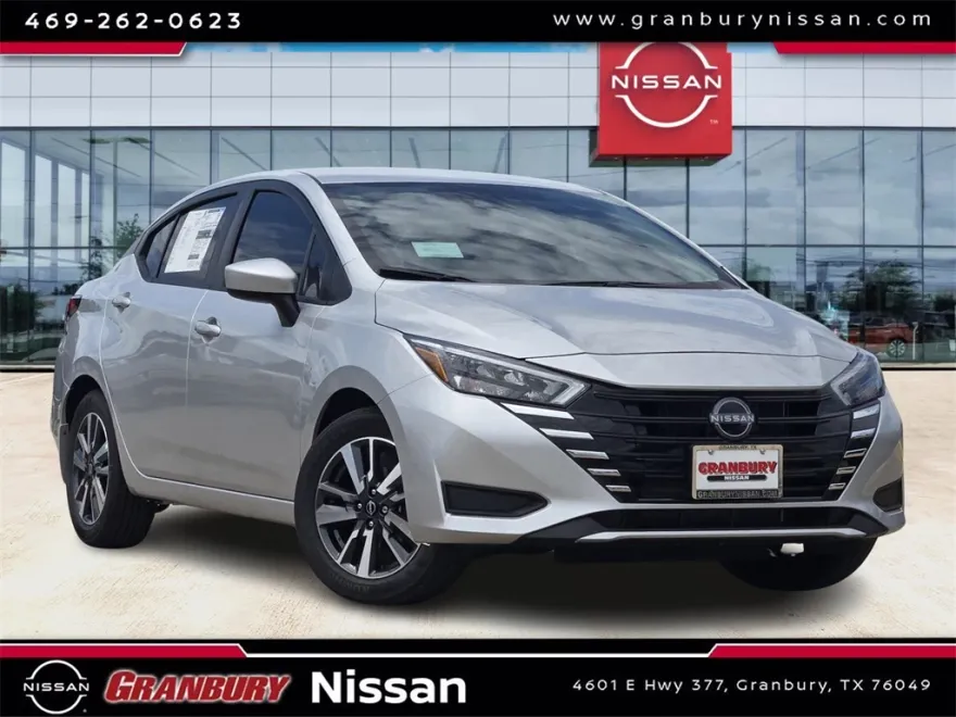 2025 Nissan Versa SV photo 1