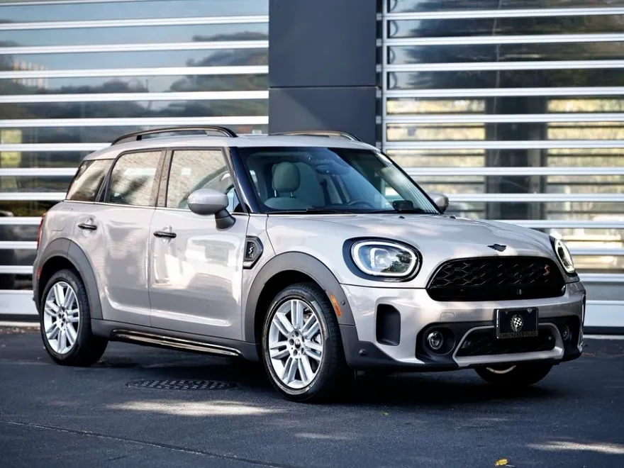 2024 Mini Cooper S Iconic photo 1