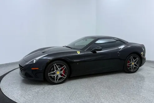 2017 Ferrari California T photo 2