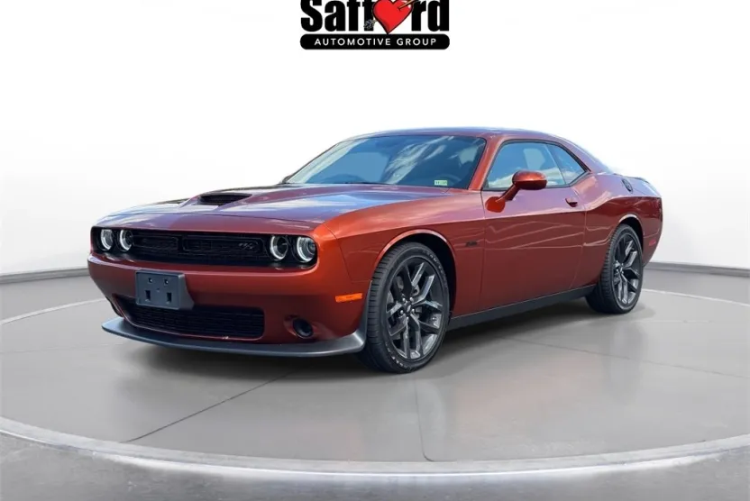2023 Dodge Challenger R/T photo 1
