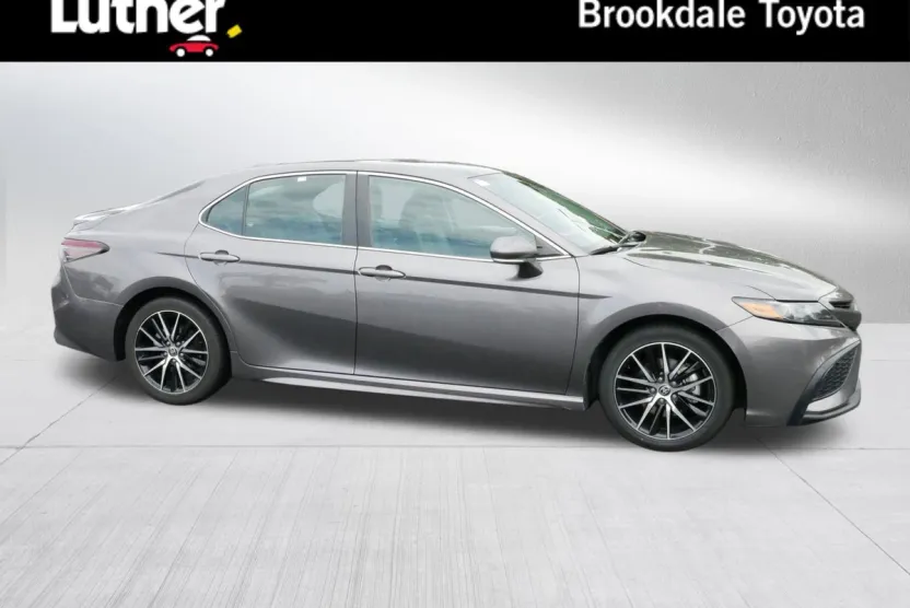 2023 Toyota Camry SE photo 1